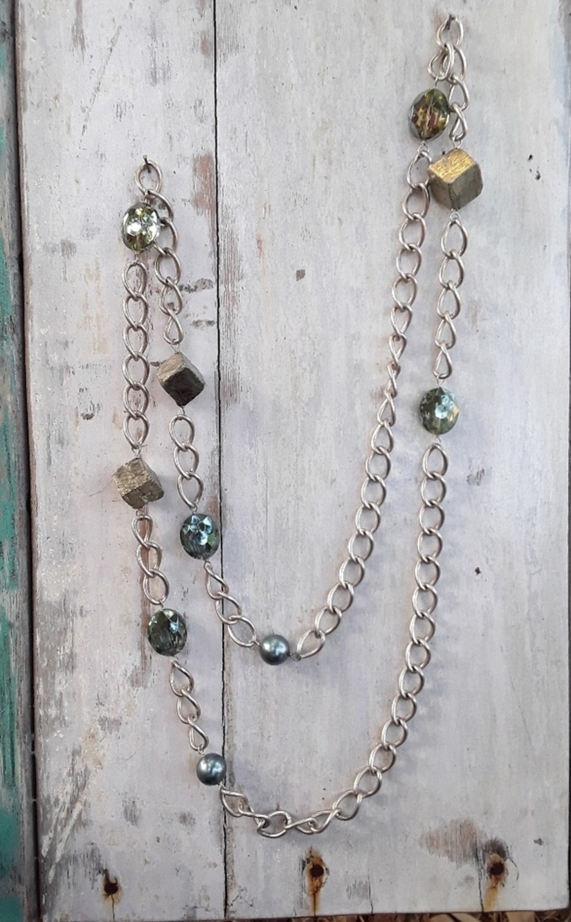 Pearl and crystal necklace